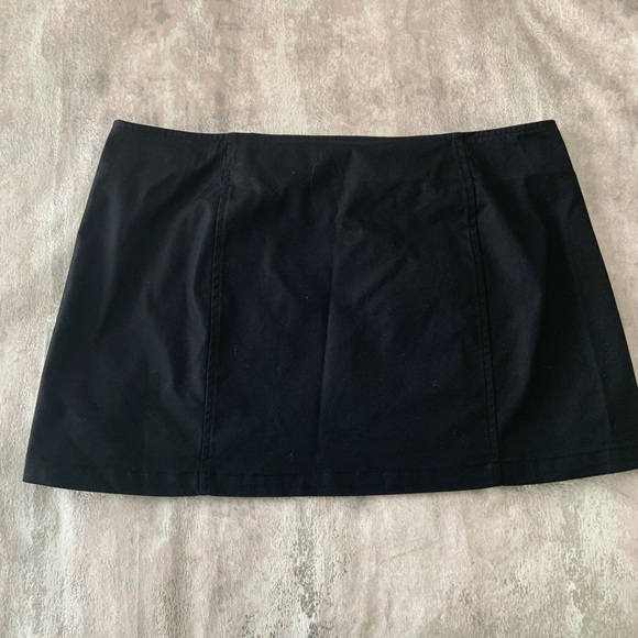 Guess Jeans Skirt - Picture 2 of 6